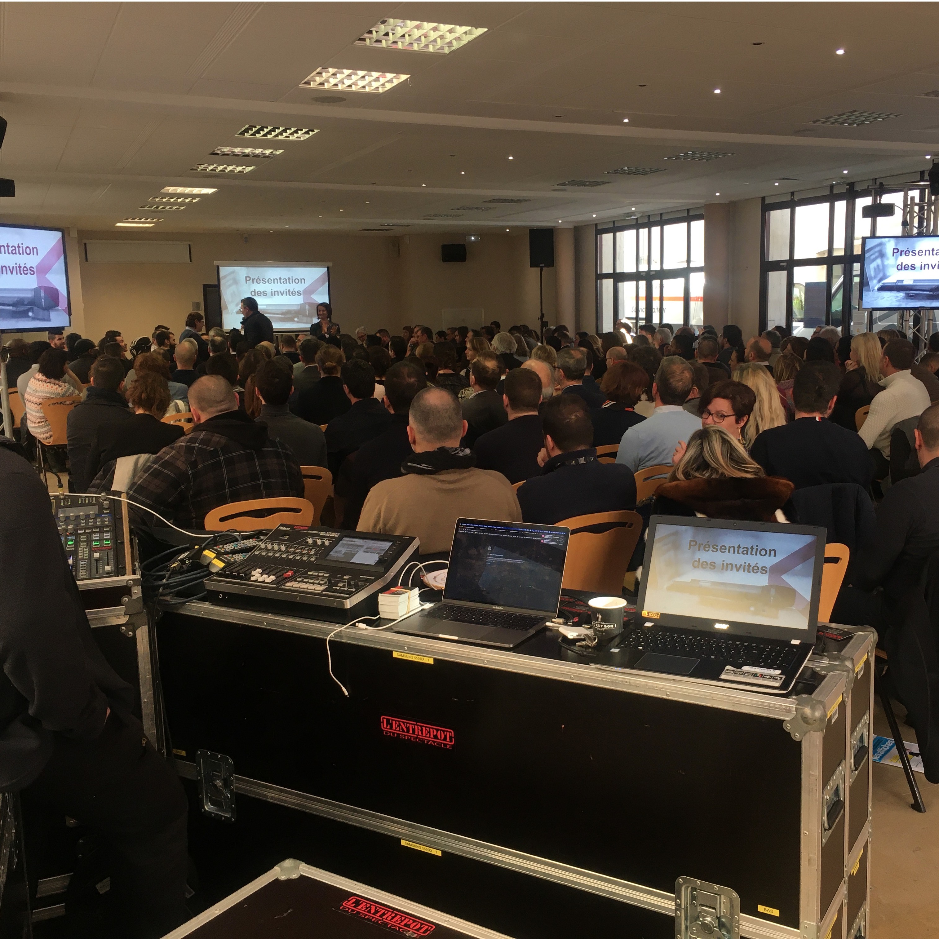 placeholder image sq