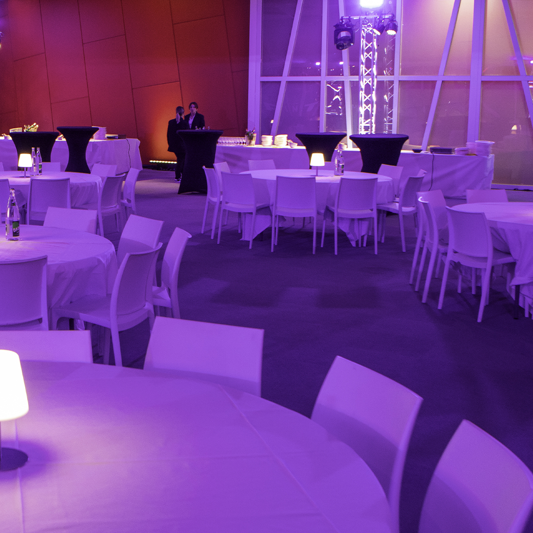 placeholder image sq