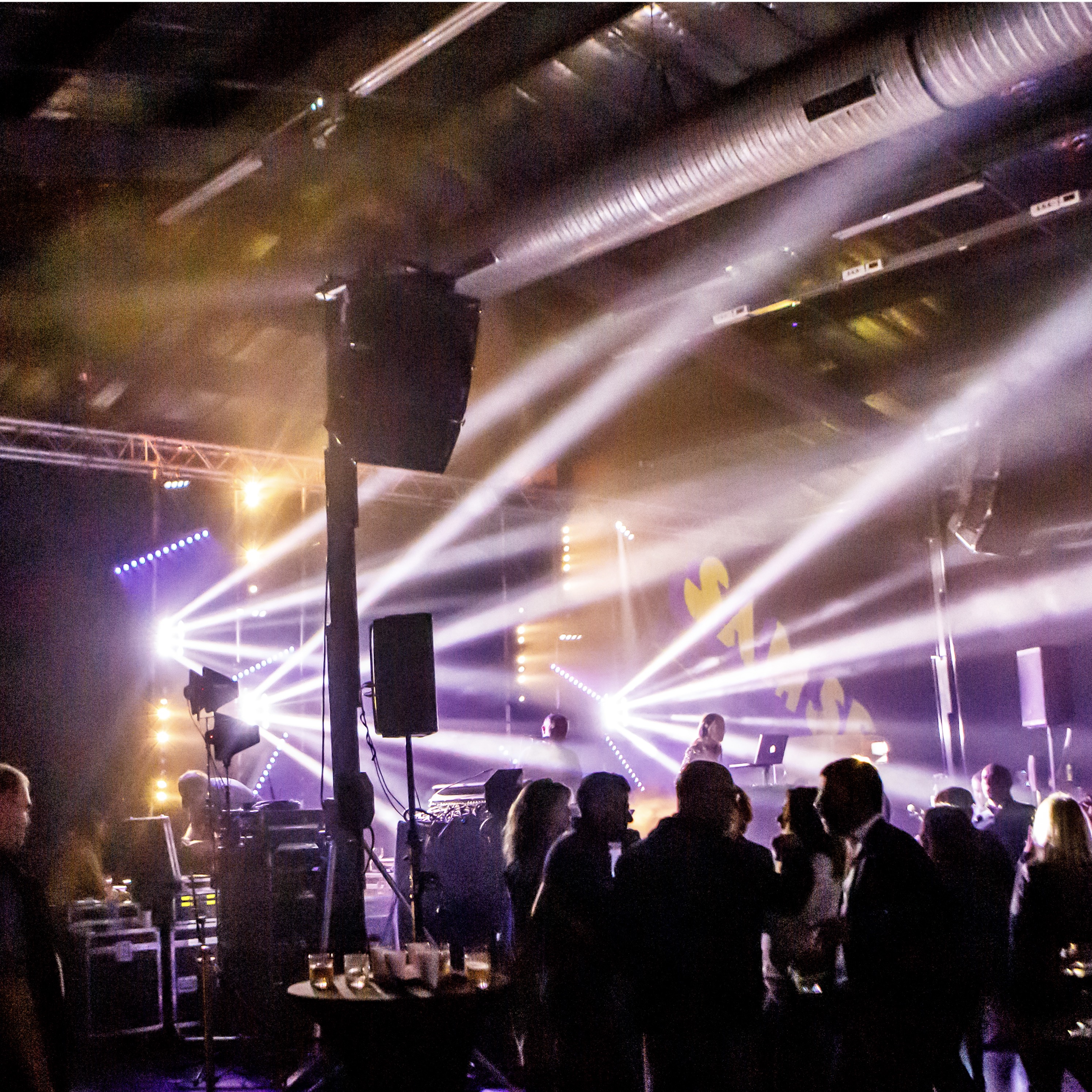 placeholder image sq